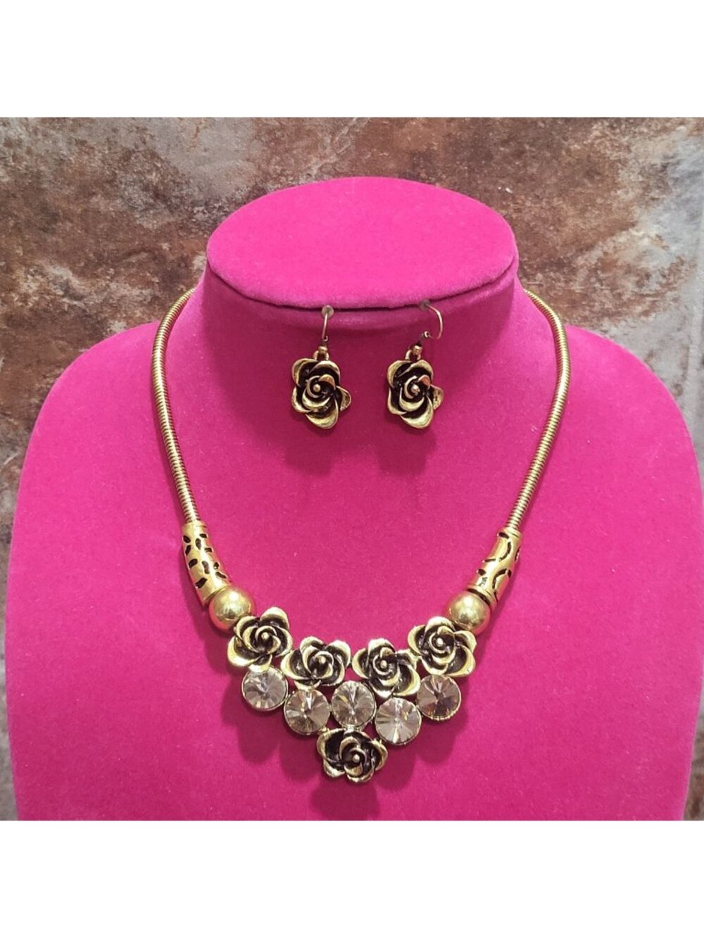 Vintage Style Gold Tone Rose Necklace Earrings Set Clear Crystal Floral Jewelry